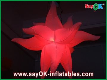 Luce gonfiabile gigante a prova di fuoco verde porpora delle stelle LED per le decorazioni del partito