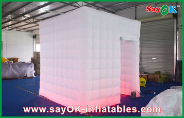 Tende gonfiabile 2,4 x 2,4 x 2.5M Inflatable Photobooth Kiosk del cubo per gli eventi con 2 porte del Velcro