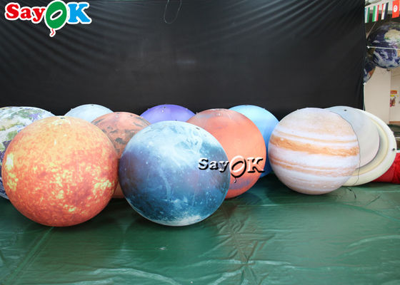 Materiale d'accensione gonfiabile d'attaccatura enorme del PVC dei pianeti della decorazione otto del LED