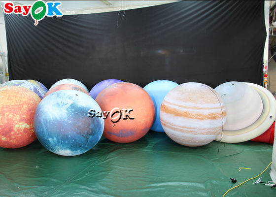 Materiale d'accensione gonfiabile d'attaccatura enorme del PVC dei pianeti della decorazione otto del LED