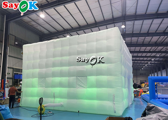 Il PVC all'aperto ha ricoperto la tenda gonfiabile dell'aria del cubo gigante del LED di dimensione su ordinazione del ventilatore
