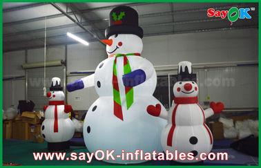 Pupazzo di neve gigante di Natale delle decorazioni gonfiabili di festa del panno di Oxford per il partito
