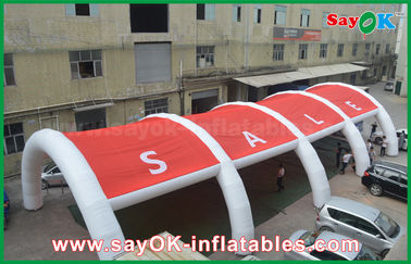 Portone gonfiabile gigante rosso e bianco della tenda dell'aria per la mostra o l'evento