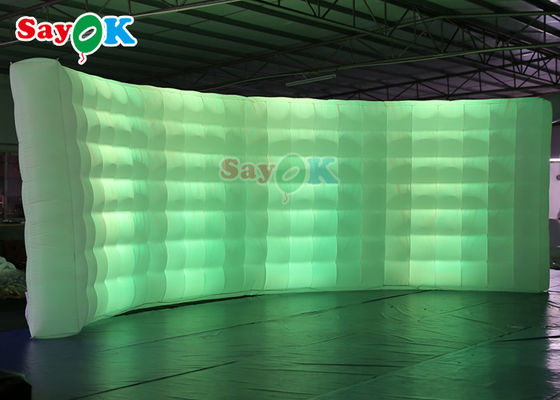 Parete curvo multi colore sfondo gonfiabile Parete con strisce LED Photo Booth Parete in vendita