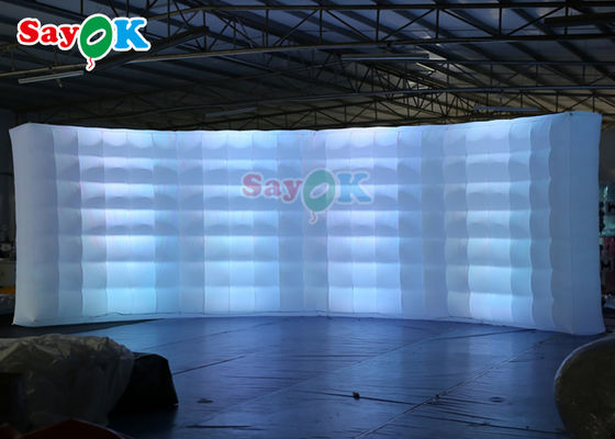Parete curvo multi colore sfondo gonfiabile Parete con strisce LED Photo Booth Parete in vendita