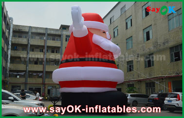 Il grande Babbo Natale gonfiabile all'aperto adorabile per la decorazione di Natale