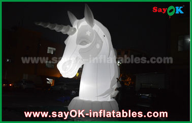 Personaggi di cartoni animati gonfiati in bianco completo Oxfiord tessuto gonfiabile cavallo unicorno con luce a LED