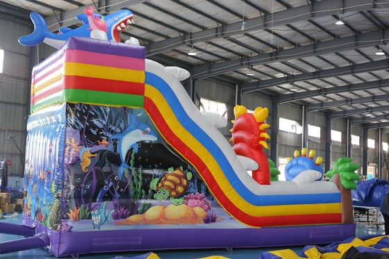 Slide secco gonfiabile stampato su misura con castello a balzo per eventi per bambini