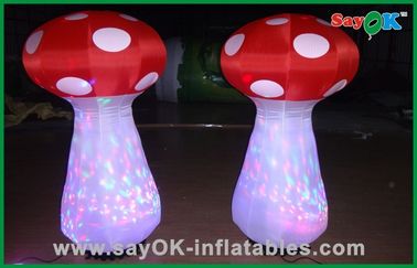 La decorazione d'accensione gonfiabile Inflable della decorazione del fungo del LED si espande rapidamente