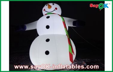 Decorazione gonfiabile del pupazzo di neve di Natale di illuminazione gigante 5m all'aperto