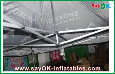 Tenda piegante all'aperto del nero della tenda del baldacchino dell'iarda, tenda impermeabile gigante con la struttura di alluminio