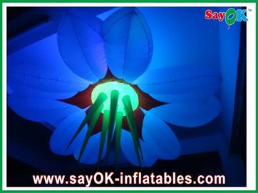 Diametro gonfiabile 2.5m del fiore del panno di nylon decorativo con illuminazione principale