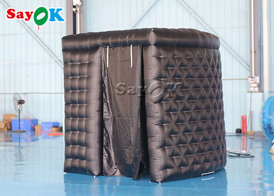 Porte curve gonfiabili nere gonfiabili della cabina della foto della tenda 2.4mH 7.87FT del partito doppie con la tenda